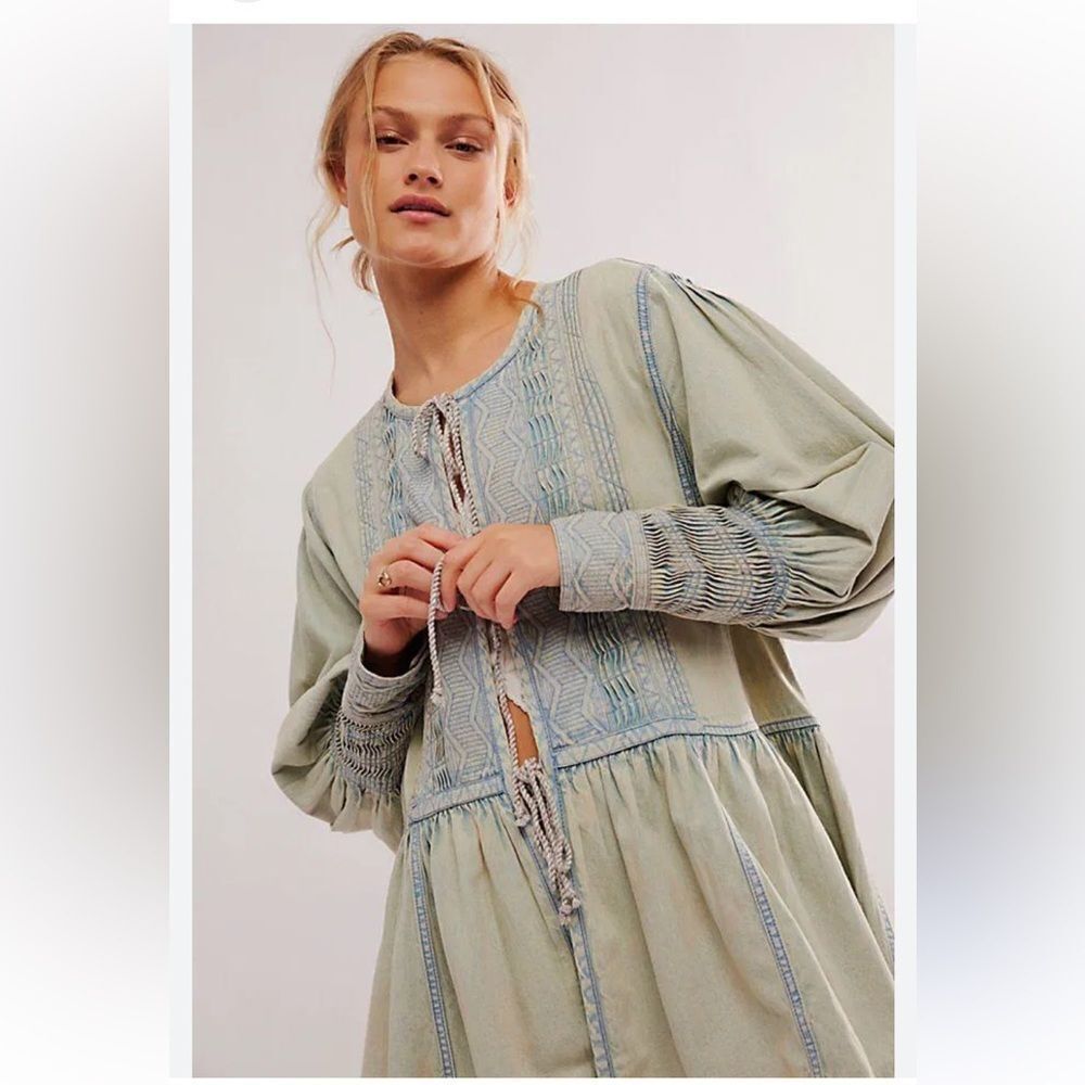 Free People Medium FREE PEOPLE
Sweet Summer Bed Jacket style Dress
